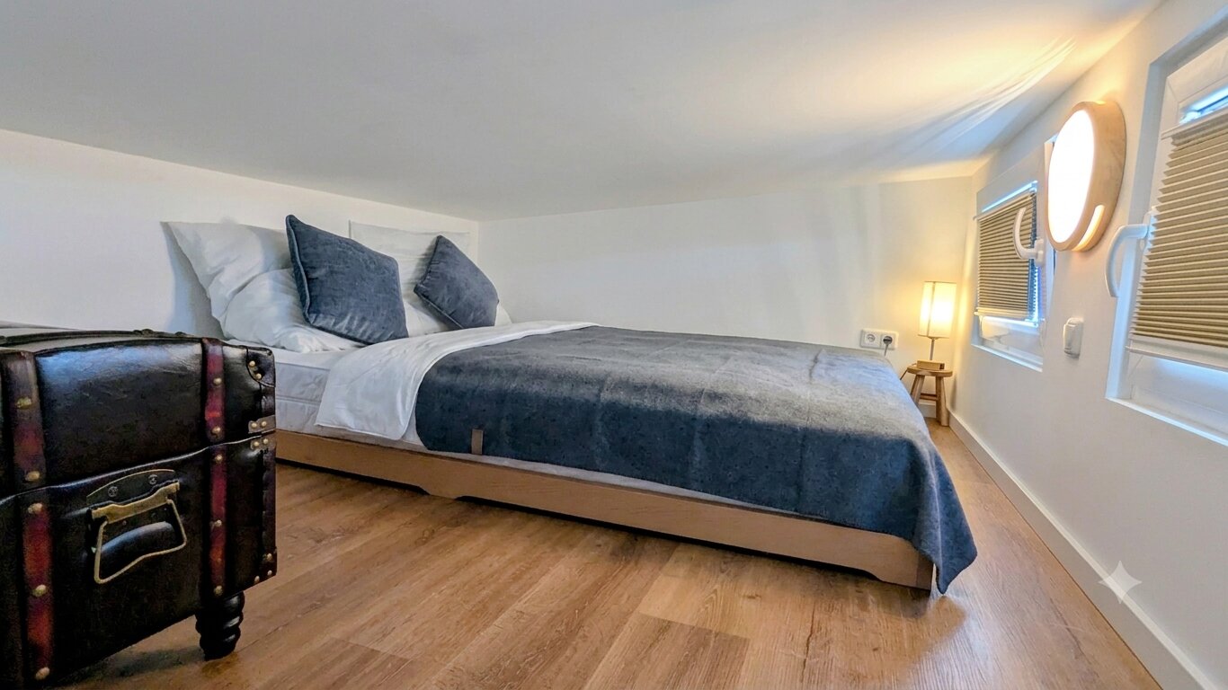 Schlafkoje im Dachgeschoss des Tiny House Nachtigall